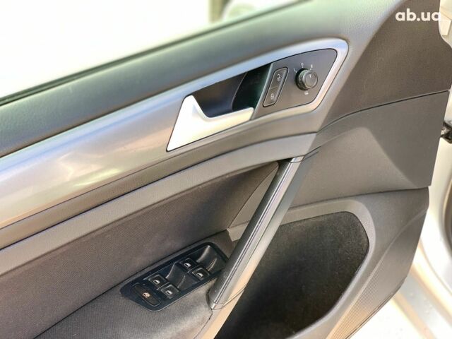 Серый Фольксваген Гольф, объемом двигателя 1.6 л и пробегом 207 тыс. км за 10290 $, фото 20 на Automoto.ua