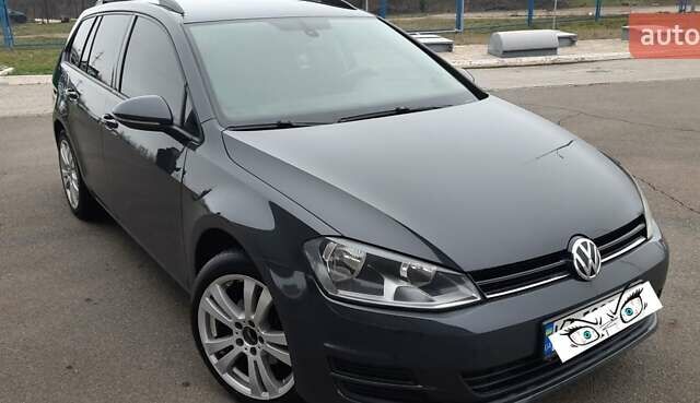 Серый Фольксваген Гольф, объемом двигателя 1.6 л и пробегом 224 тыс. км за 8900 $, фото 3 на Automoto.ua