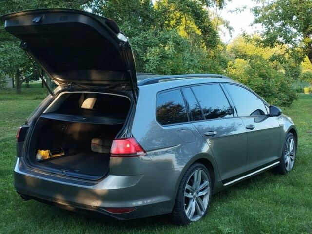 Серый Фольксваген Гольф, объемом двигателя 0 л и пробегом 372 тыс. км за 10400 $, фото 1 на Automoto.ua