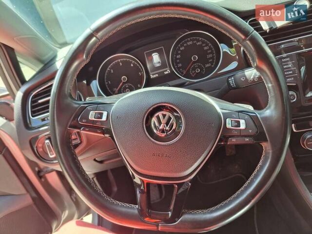 Серый Фольксваген Гольф, объемом двигателя 1.6 л и пробегом 250 тыс. км за 10600 $, фото 16 на Automoto.ua