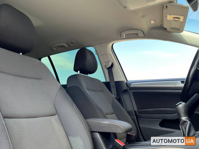 Сірий Фольксваген Гольф, об'ємом двигуна 1.6 л та пробігом 284 тис. км за 10850 $, фото 22 на Automoto.ua