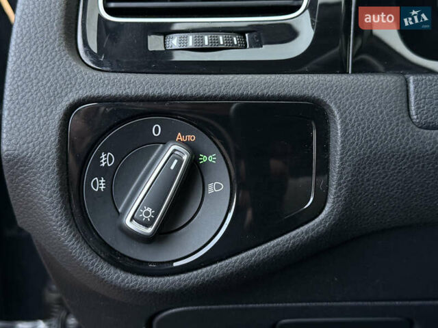 Серый Фольксваген Гольф, объемом двигателя 2 л и пробегом 289 тыс. км за 12350 $, фото 30 на Automoto.ua