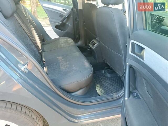 Сірий Фольксваген Гольф, об'ємом двигуна 1.6 л та пробігом 262 тис. км за 10500 $, фото 167 на Automoto.ua