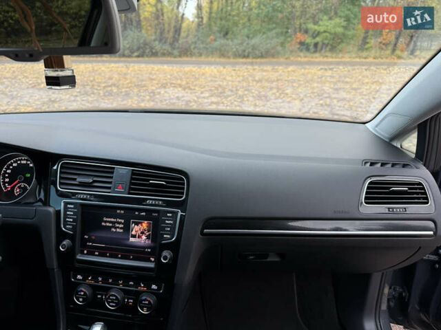 Серый Фольксваген Гольф, объемом двигателя 2 л и пробегом 289 тыс. км за 12350 $, фото 42 на Automoto.ua