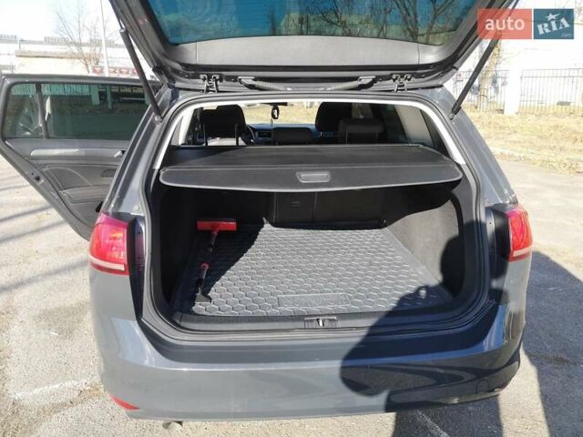 Серый Фольксваген Гольф, объемом двигателя 1.6 л и пробегом 290 тыс. км за 10000 $, фото 9 на Automoto.ua