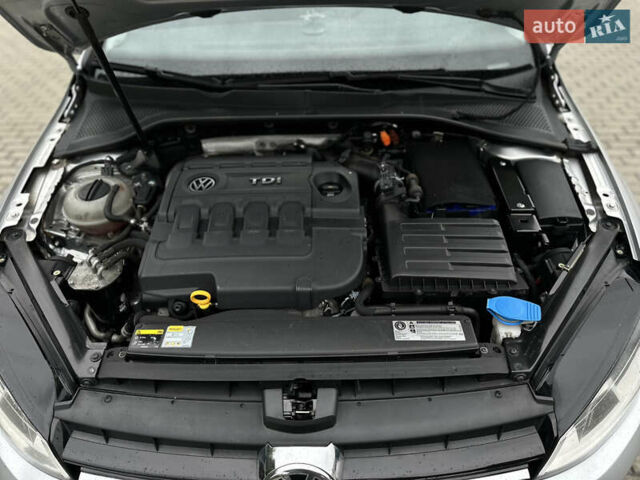 Серый Фольксваген Гольф, объемом двигателя 1.6 л и пробегом 300 тыс. км за 11800 $, фото 23 на Automoto.ua