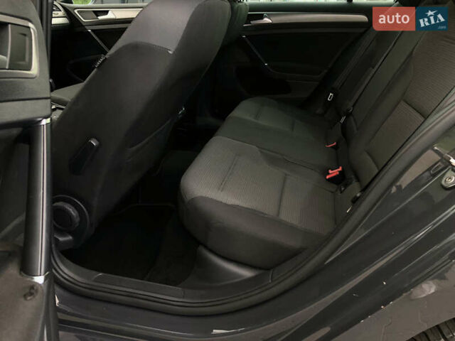 Сірий Фольксваген Гольф, об'ємом двигуна 1.6 л та пробігом 266 тис. км за 11900 $, фото 14 на Automoto.ua