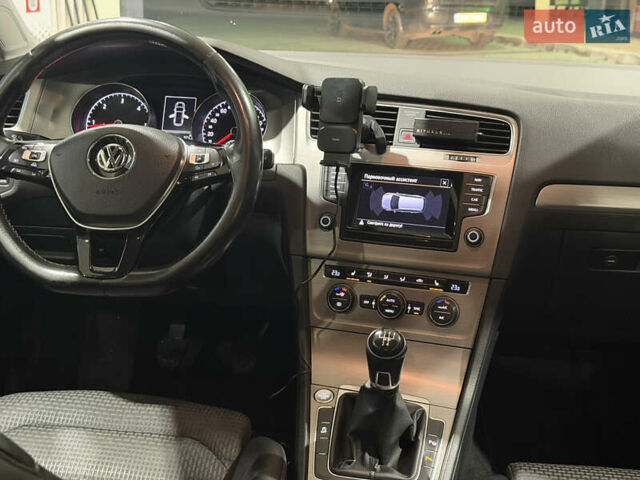 Сірий Фольксваген Гольф, об'ємом двигуна 1.6 л та пробігом 296 тис. км за 10350 $, фото 8 на Automoto.ua