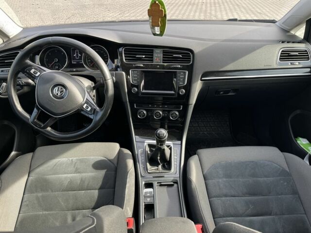 Серый Фольксваген Гольф, объемом двигателя 1.6 л и пробегом 244 тыс. км за 10700 $, фото 3 на Automoto.ua