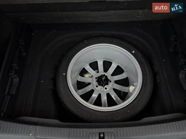 Серый Фольксваген Гольф, объемом двигателя 2 л и пробегом 289 тыс. км за 12350 $, фото 63 на Automoto.ua