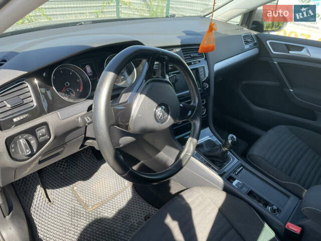 Серый Фольксваген Гольф, объемом двигателя 1.6 л и пробегом 150 тыс. км за 13999 $, фото 11 на Automoto.ua