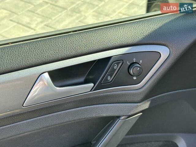 Сірий Фольксваген Гольф, об'ємом двигуна 1.6 л та пробігом 238 тис. км за 11800 $, фото 48 на Automoto.ua