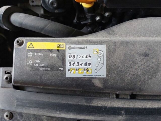 Серый Фольксваген Гольф, объемом двигателя 1.6 л и пробегом 331 тыс. км за 9000 $, фото 9 на Automoto.ua