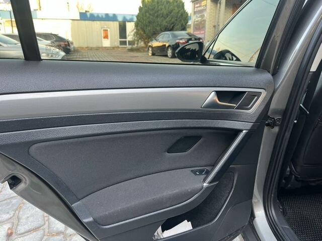 Сірий Фольксваген Гольф, об'ємом двигуна 1.6 л та пробігом 304 тис. км за 13000 $, фото 16 на Automoto.ua