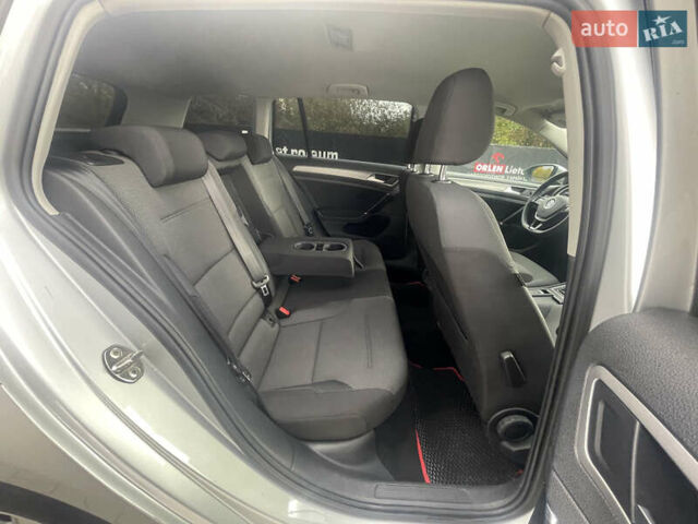 Серый Фольксваген Гольф, объемом двигателя 1.6 л и пробегом 274 тыс. км за 9650 $, фото 52 на Automoto.ua