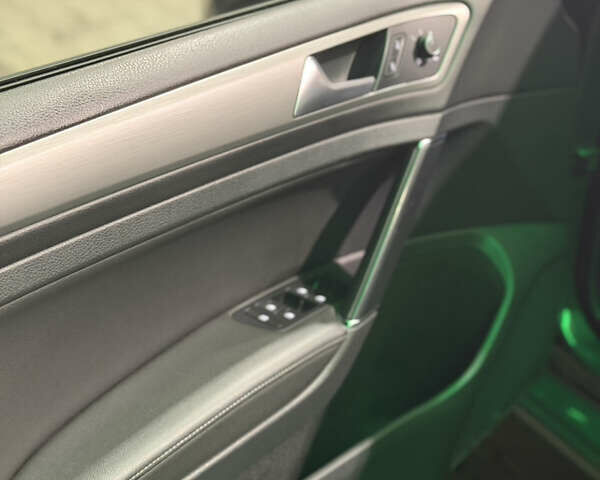 Сірий Фольксваген Гольф, об'ємом двигуна 1.6 л та пробігом 296 тис. км за 10350 $, фото 16 на Automoto.ua