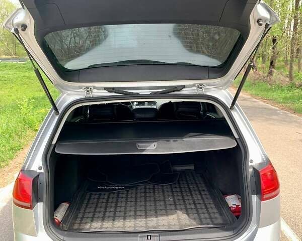 Серый Фольксваген Гольф, объемом двигателя 1.6 л и пробегом 280 тыс. км за 10100 $, фото 32 на Automoto.ua