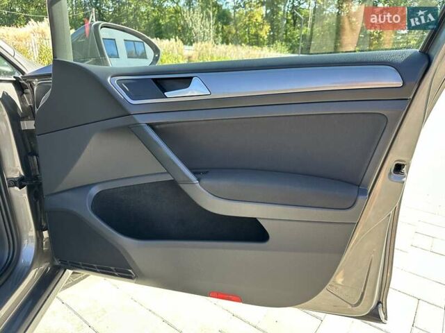 Сірий Фольксваген Гольф, об'ємом двигуна 1.6 л та пробігом 238 тис. км за 11800 $, фото 64 на Automoto.ua