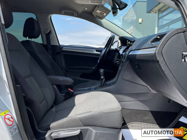 Сірий Фольксваген Гольф, об'ємом двигуна 1.6 л та пробігом 284 тис. км за 10850 $, фото 23 на Automoto.ua