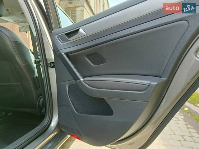 Серый Фольксваген Гольф, объемом двигателя 1.6 л и пробегом 240 тыс. км за 11600 $, фото 29 на Automoto.ua