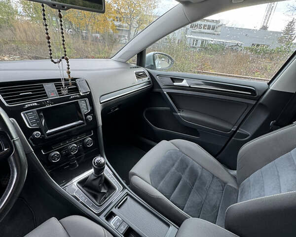 Фольксваген Гольф 2014 в Ивано-Франковске на Automoto.ua Серый Фольксваген Гольф, объемом двигателя 1.6 л и пробегом 250 тыс. км за 11000 $, фото 31 на Automoto.ua