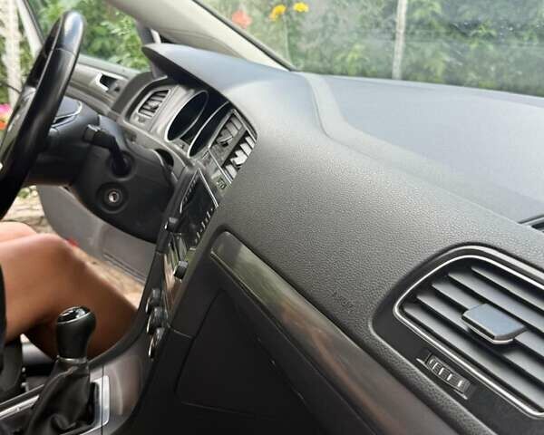 Сірий Фольксваген Гольф, об'ємом двигуна 1.6 л та пробігом 370 тис. км за 10400 $, фото 12 на Automoto.ua