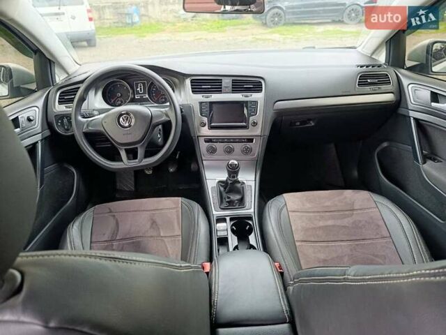 Серый Фольксваген Гольф, объемом двигателя 1.6 л и пробегом 262 тыс. км за 11000 $, фото 29 на Automoto.ua