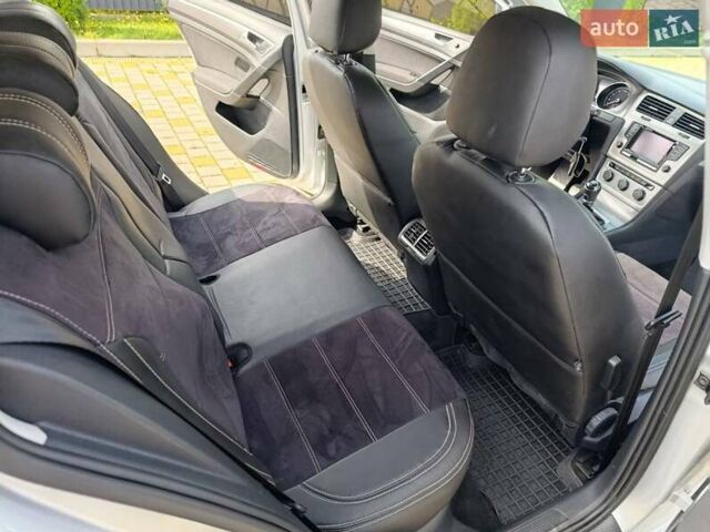 Серый Фольксваген Гольф, объемом двигателя 1.6 л и пробегом 262 тыс. км за 11000 $, фото 36 на Automoto.ua