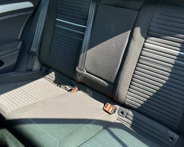 Сірий Фольксваген Гольф, об'ємом двигуна 1.6 л та пробігом 235 тис. км за 11650 $, фото 10 на Automoto.ua