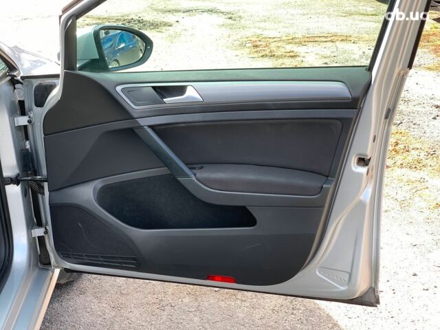 Серый Фольксваген Гольф, объемом двигателя 1.6 л и пробегом 207 тыс. км за 10290 $, фото 17 на Automoto.ua