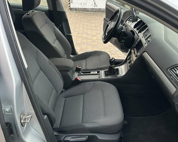 Сірий Фольксваген Гольф, об'ємом двигуна 1.6 л та пробігом 280 тис. км за 10200 $, фото 12 на Automoto.ua