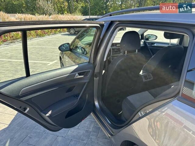 Сірий Фольксваген Гольф, об'ємом двигуна 1.6 л та пробігом 238 тис. км за 11800 $, фото 43 на Automoto.ua