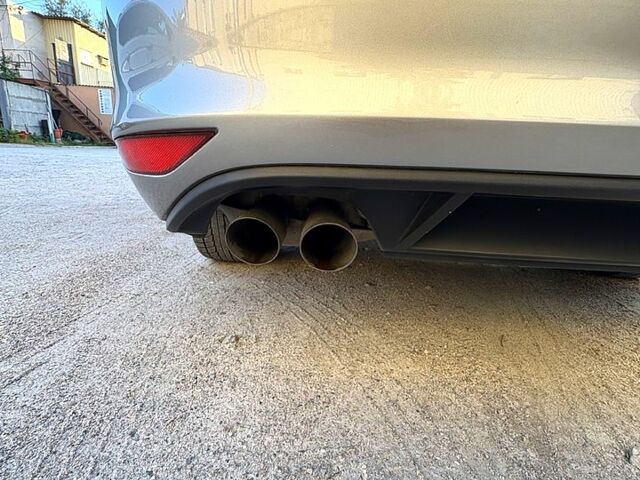 Серый Фольксваген Гольф, объемом двигателя 2 л и пробегом 300 тыс. км за 11000 $, фото 6 на Automoto.ua