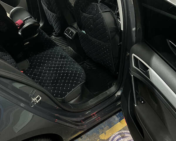 Сірий Фольксваген Гольф, об'ємом двигуна 1.6 л та пробігом 176 тис. км за 10700 $, фото 14 на Automoto.ua