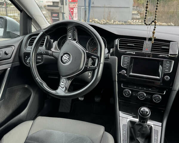 Фольксваген Гольф 2014 в Ивано-Франковске на Automoto.ua Серый Фольксваген Гольф, объемом двигателя 1.6 л и пробегом 250 тыс. км за 11000 $, фото 33 на Automoto.ua