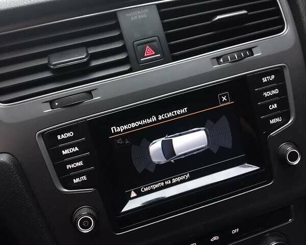 Серый Фольксваген Гольф, объемом двигателя 1.6 л и пробегом 220 тыс. км за 9000 $, фото 9 на Automoto.ua