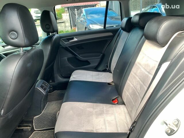 Серый Фольксваген Гольф, объемом двигателя 1.6 л и пробегом 207 тыс. км за 10290 $, фото 27 на Automoto.ua