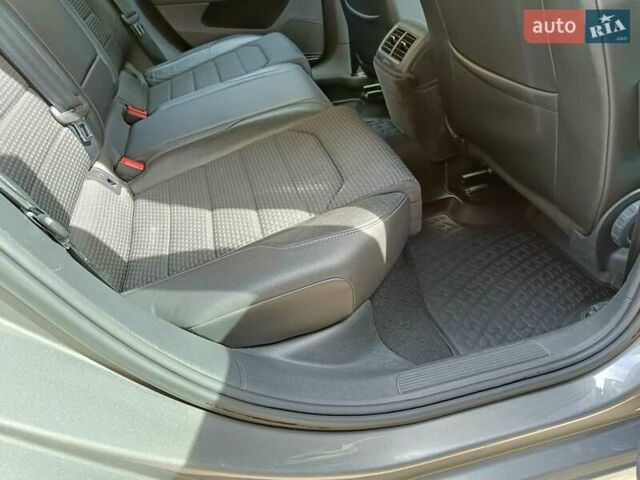 Серый Фольксваген Гольф, объемом двигателя 1.6 л и пробегом 240 тыс. км за 11600 $, фото 31 на Automoto.ua