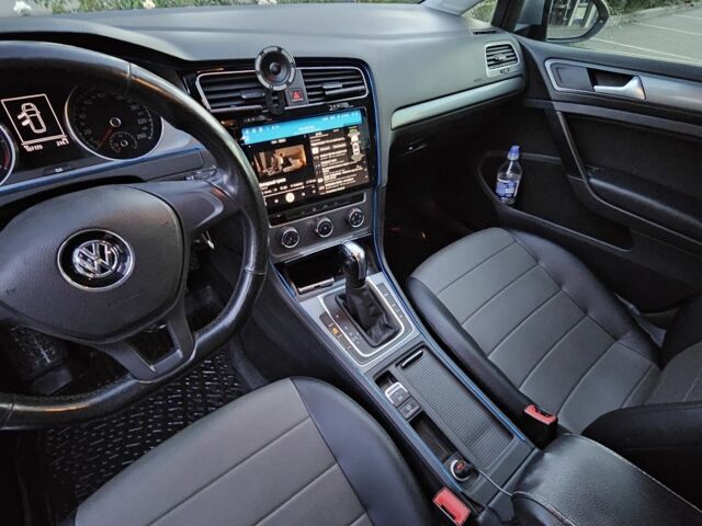 Сірий Фольксваген Гольф, об'ємом двигуна 1.6 л та пробігом 188 тис. км за 10800 $, фото 1 на Automoto.ua