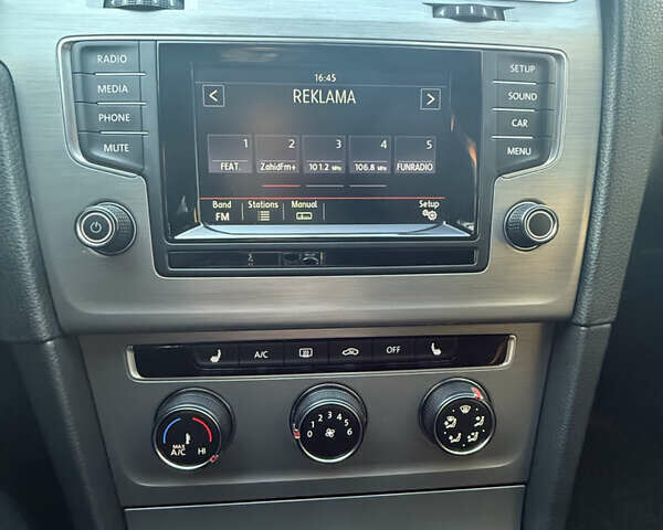 Серый Фольксваген Гольф, объемом двигателя 1.6 л и пробегом 261 тыс. км за 10500 $, фото 10 на Automoto.ua