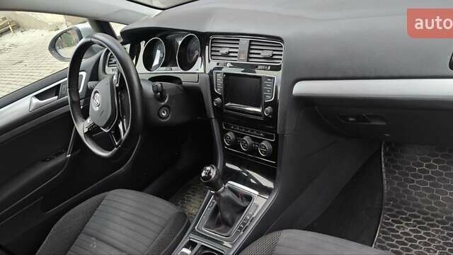 Серый Фольксваген Гольф, объемом двигателя 1.97 л и пробегом 290 тыс. км за 8950 $, фото 1 на Automoto.ua