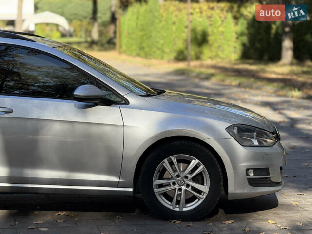 Серый Фольксваген Гольф, объемом двигателя 1.6 л и пробегом 230 тыс. км за 10500 $, фото 5 на Automoto.ua