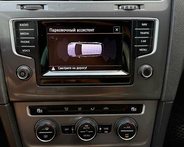 Сірий Фольксваген Гольф, об'ємом двигуна 1.6 л та пробігом 370 тис. км за 10400 $, фото 28 на Automoto.ua