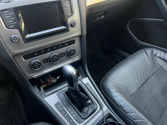 Сірий Фольксваген Гольф, об'ємом двигуна 1.6 л та пробігом 304 тис. км за 13000 $, фото 14 на Automoto.ua