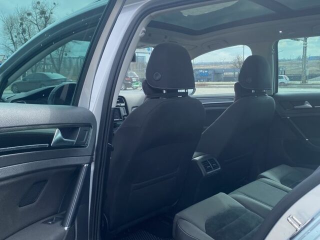 Серый Фольксваген Гольф, объемом двигателя 2 л и пробегом 276 тыс. км за 9999 $, фото 6 на Automoto.ua