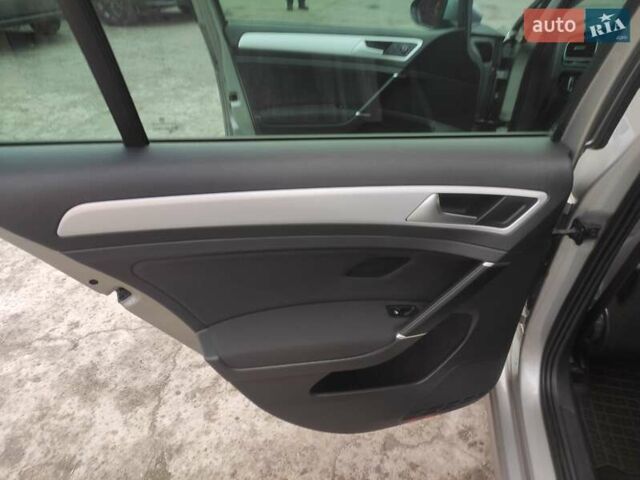 Серый Фольксваген Гольф, объемом двигателя 1.97 л и пробегом 340 тыс. км за 10500 $, фото 12 на Automoto.ua