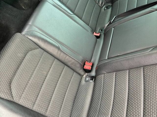 Серый Фольксваген Гольф, объемом двигателя 1.6 л и пробегом 294 тыс. км за 9599 $, фото 6 на Automoto.ua