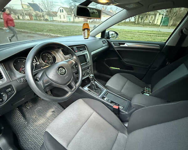 Серый Фольксваген Гольф, объемом двигателя 1.6 л и пробегом 202 тыс. км за 10700 $, фото 6 на Automoto.ua