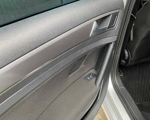 Серый Фольксваген Гольф, объемом двигателя 1.6 л и пробегом 170 тыс. км за 10799 $, фото 24 на Automoto.ua