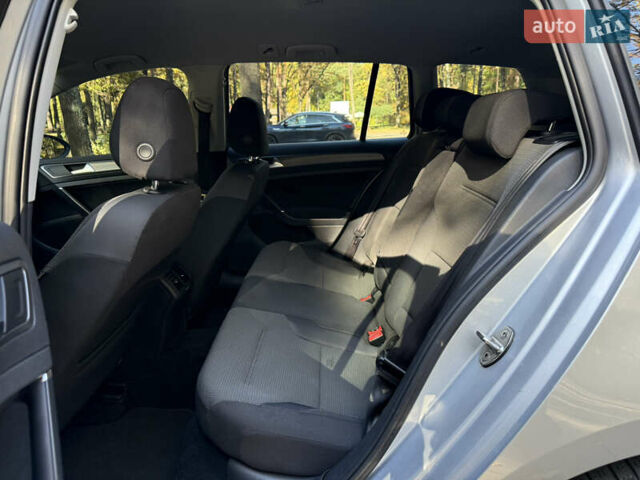 Серый Фольксваген Гольф, объемом двигателя 1.6 л и пробегом 230 тыс. км за 10500 $, фото 26 на Automoto.ua